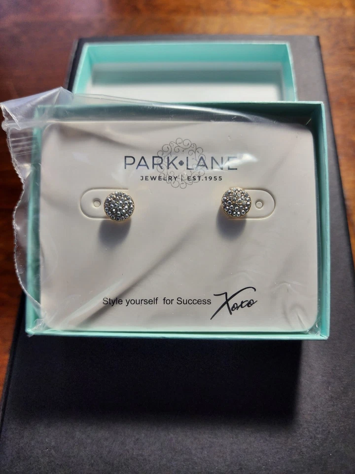 Park Lane "KIERA" Pierced Earrings Pale Gray Austrian Crystals NWT — 第 2/3 张图片