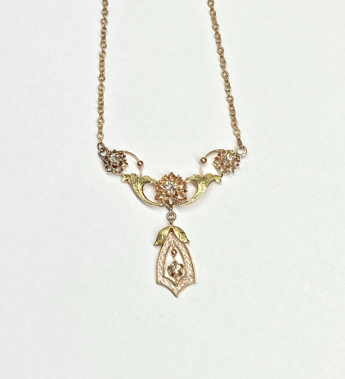 14k Collectable Chain and Filigree Pendant with G… - image 1