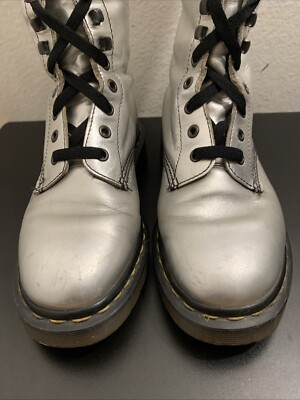 Vtg Dr. Martens ENGLAND AW4 18 Eye Silver boots Lace hook  display picture 1