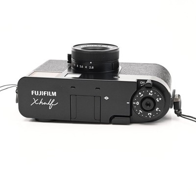 Fujifilm X Half Frame 18MP Digital Camera #323 | eBay