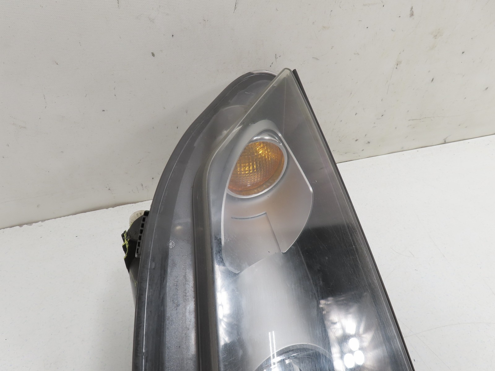 06 Lamborghini Gallardo #1310 Headlight Pair Left & Right Damage OEM 401941003F,