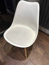 Plastic Tub Dining Chairs with Wooden Legs Set of 4
