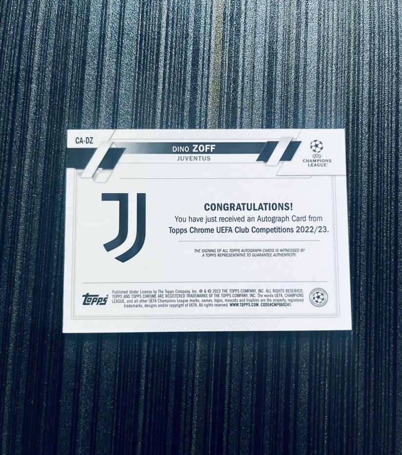 2022-23 Topps Chrome UEFA Black White Lava Dino Zoff Autograph