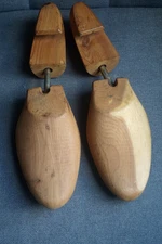 SHOE KEEPERS Full Cedar Wooden Shoe Trees XL