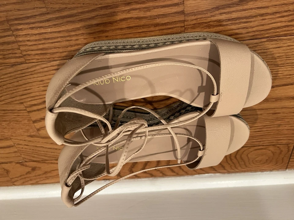 Zapatos para mujer Klub Nico de tacón plano talla 7 Foto 4 de 4