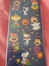 PEANUTS GANG SNOOPY 10 PER SHEET HALLOW EN STICKERS HOLOGRAPHIC HALLMARK