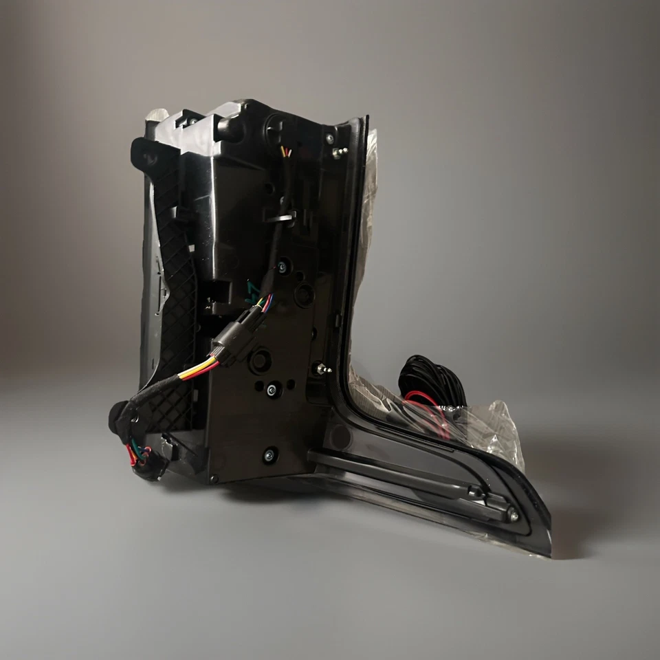 Tail Light Lamp For Land Rover Range Rover L405 2013-2015 2016 2017 2018-2021 - Image 4 of 4