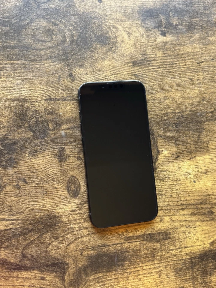 Apple iPhone 16e 128GB Black MD0D4LL/A Network Unlocked Excellent Condition - Image 2 of 4