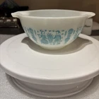 RARE Vtg Pyrex LADY ON THE LEFT Amish Butterprint 441 Cinderella Bowl Blue White