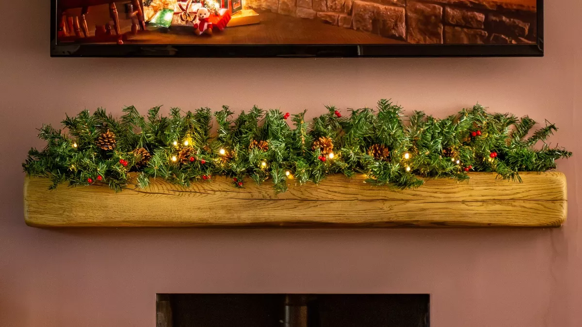 Large Christmas Garland Luxury Light Up Artificial LED Wreath 4ft Pinecones Home