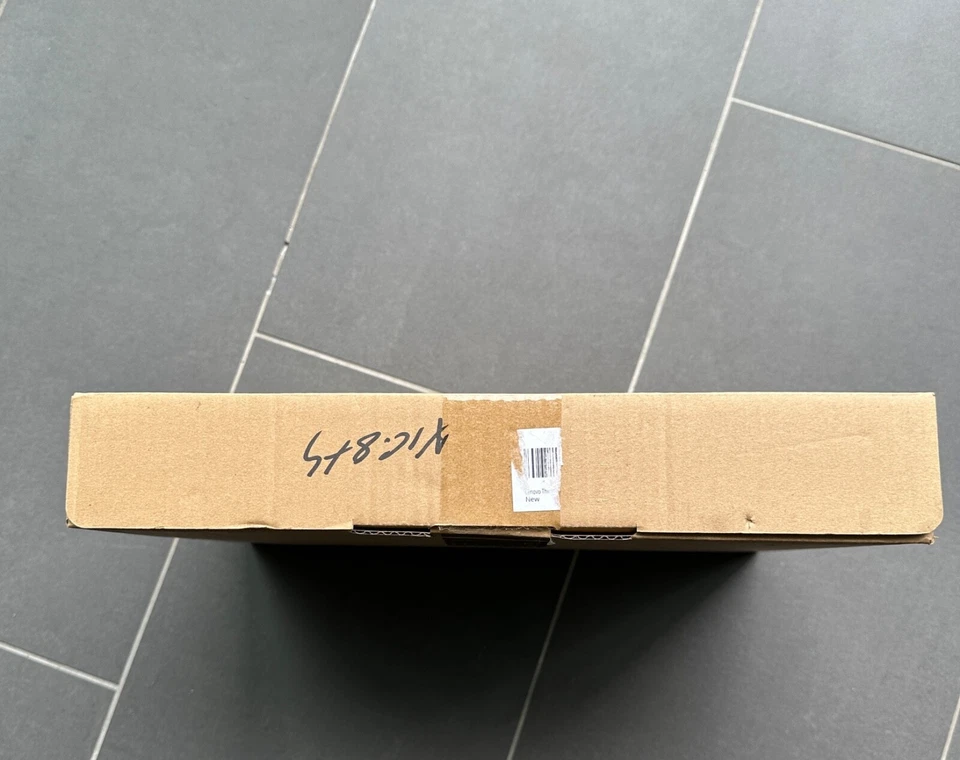 Lenovo ThinkPad X1 Carbon · i7-8665U · 16GB · 512GB, photo 3 of 5
