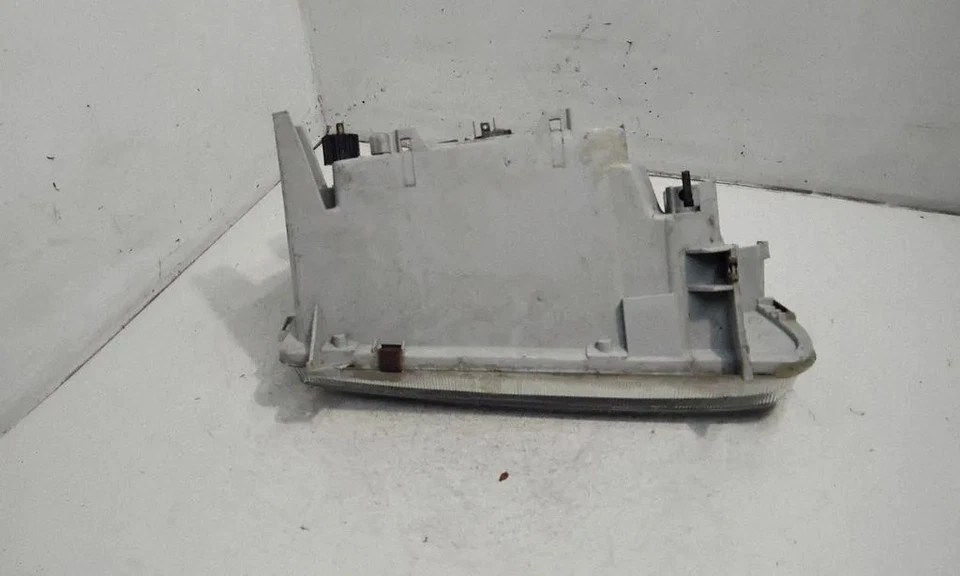 RENAULT 19 II Cabriolet D53, 853 Avant Gauche le Phare 1.40 Petrol 37376185 - Photo 2/4