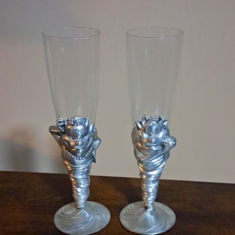 Warner Bros. Taz & Mrs. Taz 1995 Pewter/Glass Champagne Flutes Set 2 5oz Mint