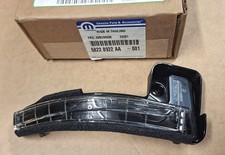 Blinker Aussenspiegel Jeep Cherokee 14-23 Compass 17-24 ORIGINAL 68228922AA Blinker Aussenspiegel Jeep Cherokee 14-23 Compass 17-24 ORIGINAL 68228922AA