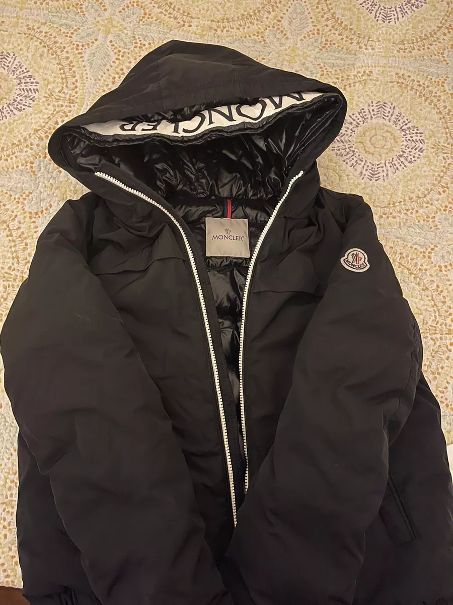 Size best sale 14 moncler