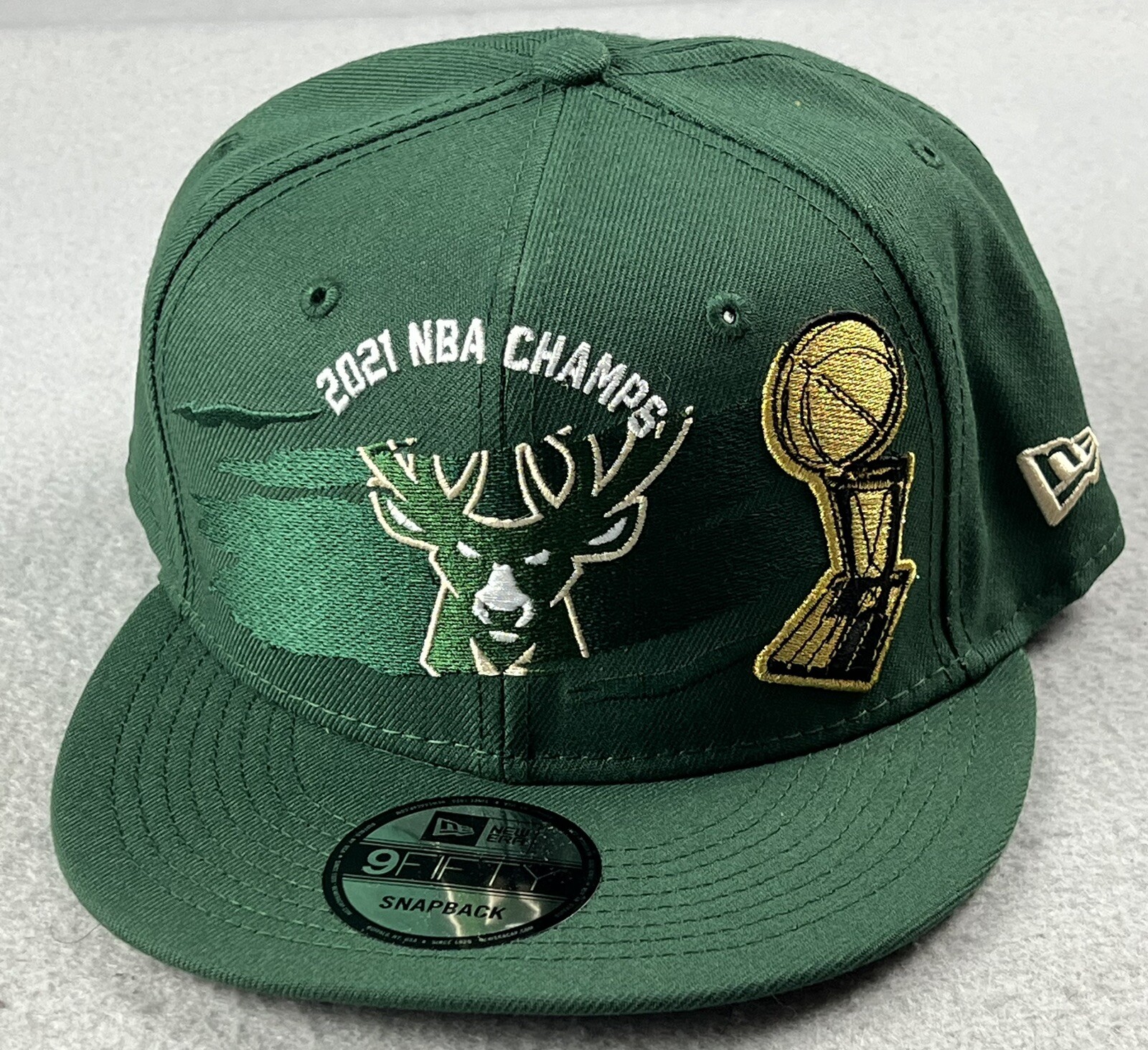 NEW ERA Milwaukee Bucks 2021 NBA Finals Champions 9Fifty Snapback Hat NEW