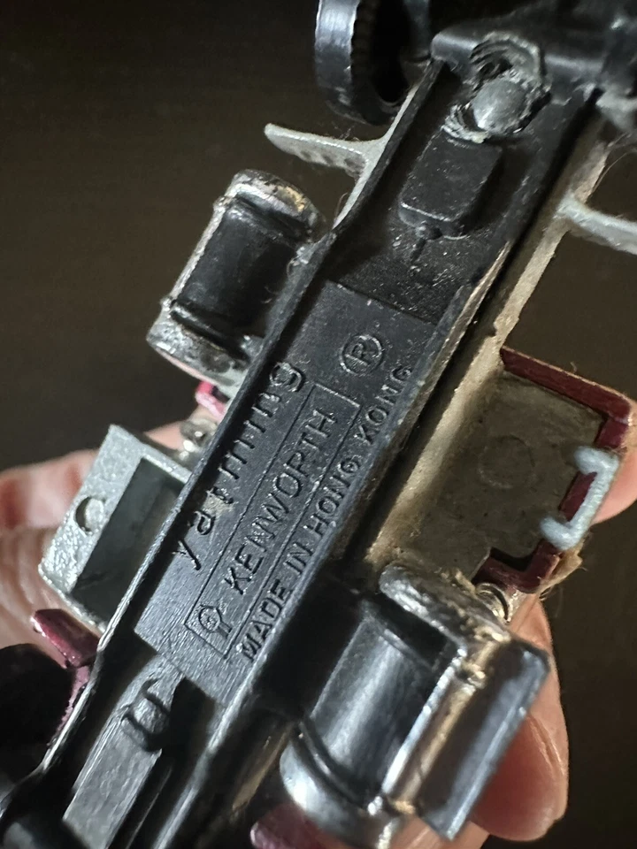 Camión de la vieja escuela YATMING DIECAST KENWORTH RED DEVIL TRACTOR AÑOS 80 Foto 4 de 4