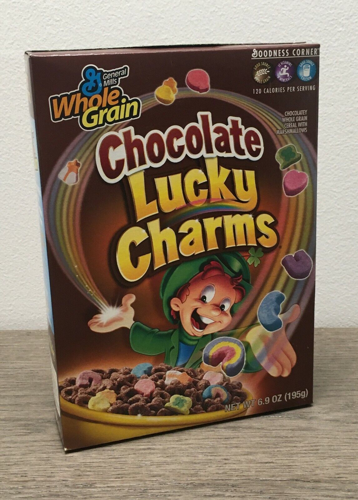 Vintage General Mills Chocolate Lucky Charms 6.9 oz Full Box 