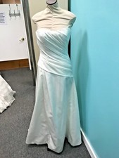 Alfred Sung (Wedding Dress) Size 8