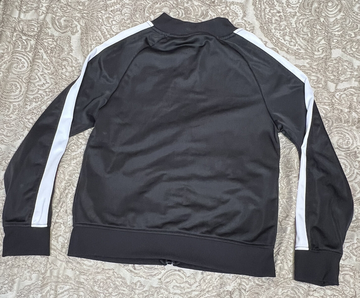 Picture 4 of 5