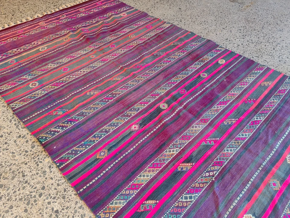 Vintage Turkish Kilim Rug 5.4x10.5 ft – Handwoven Wool Boho Tribal Carpet - Image 4 of 4