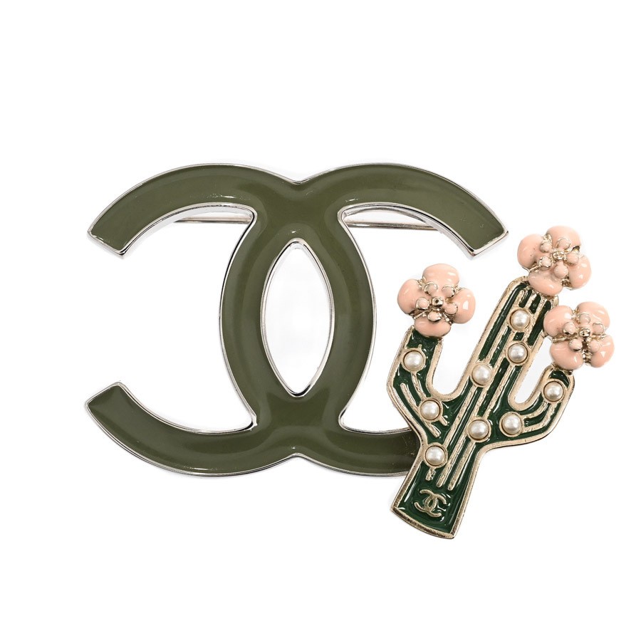 Chanel khaki brooch A 394154 gold-tone vintage collectible