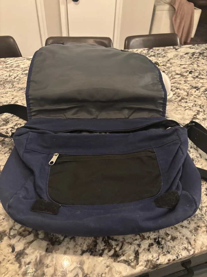 Bolso de hombro mensajero para computadora portátil y tableta Jansport con UW Bucky Badger Foto 2 de 3