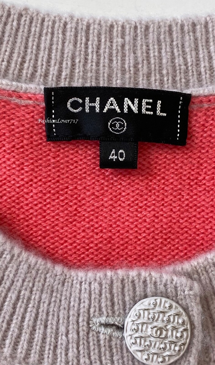NEW 18A CHANEL PINK LIGHT GREY CC BUTTONS CASHMERE SILK