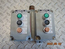 KILLARK XNCS-0A8 2-GANG PUSH BUTTON CONTROL STATION HAZARDOUS LOCATION SWB-8 