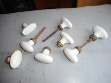 Anciennes Poignées de porte en porcelaine blanche lot de 8  en bon ètat
