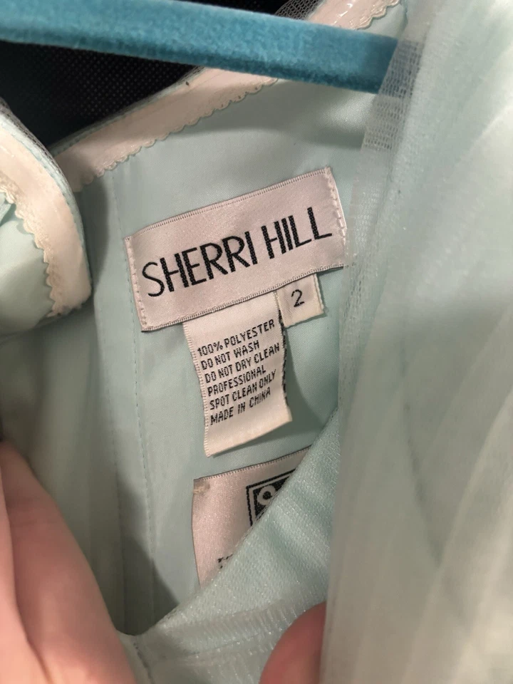 Vestido Sherri Hill Talla 2 Foto 3 de 4