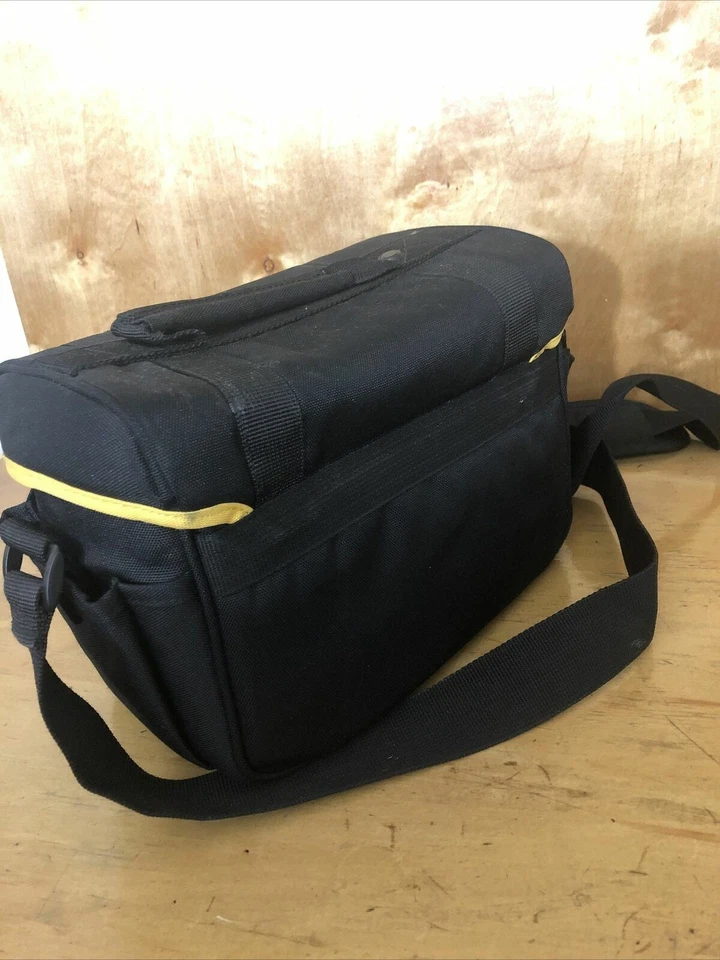 Bolsa de lona para câmera Nikon com fivela acolchoada alça de ombro preta 10” X 7” X 6” - Imagem 4 de 4
