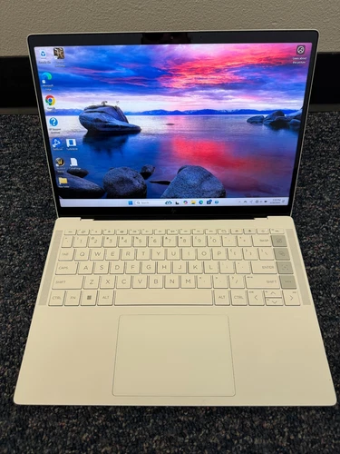 HP Dragonfly Pro One 14" Touch Laptop AMD Ryzen 7 7736U 32GB 1TB SSD T-Mobile