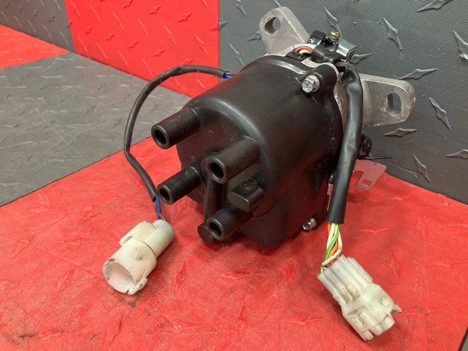 Honda Civic 97-98 cupé 1,6 L distribuidor VTEC. Foto 2 de 4