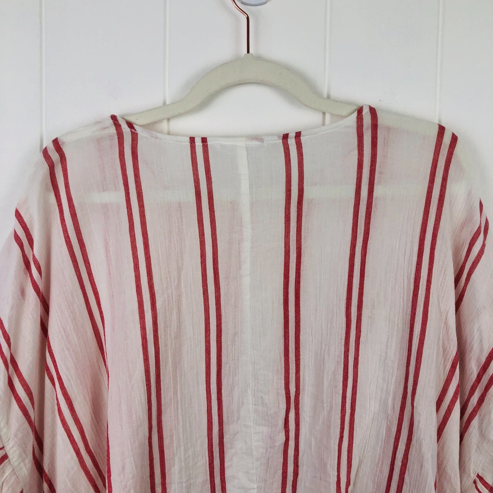 BCBGeneration Flutter Sleeve Crop Top Medium - image 6