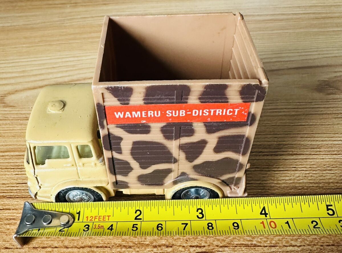 Corgi Daktari Giraffe Transporter Bedford Tractor Unit Corgi Daktari Giraffe Transporter Bedford Tractor Unit