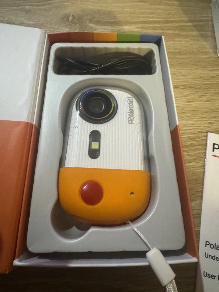 Polaroid 18MP Underwater EVF Digital Camera: Weather-Resistant, USB Connection - Image 4 of 4