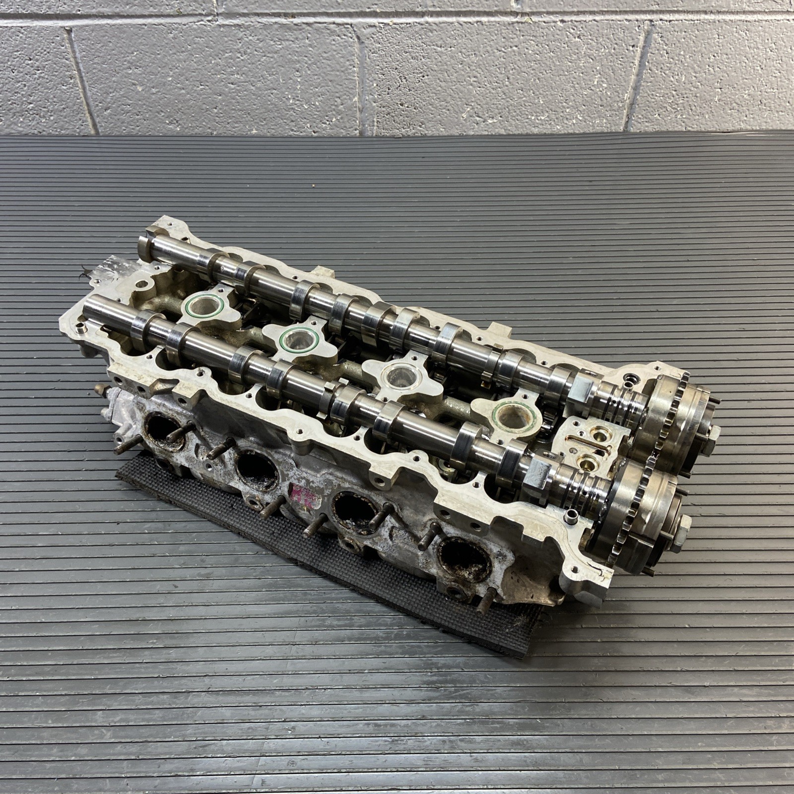 2018-2020 Ferrari Portofino F164 3.8L Left Engine Head 10k Miles OEM *NOTE*