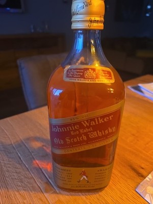 Johnnie Walker Red Label mindestens 40 JAHRE 