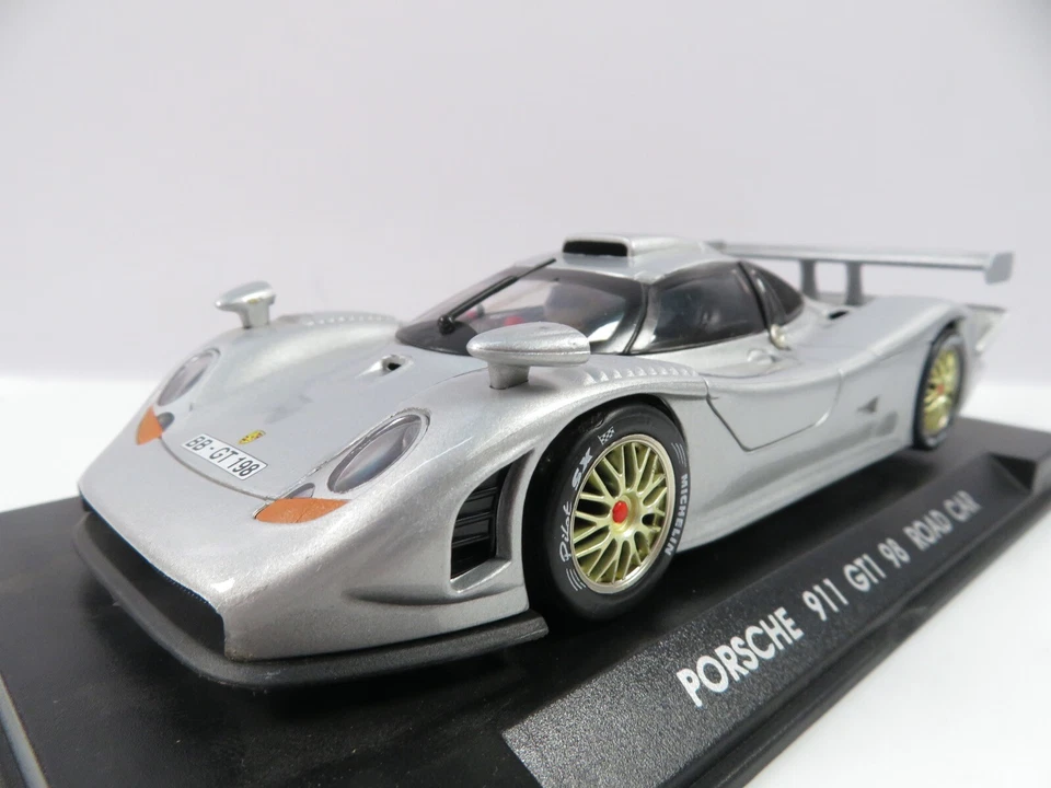 1:32 Fly Car Models E71 Porsche GT1 98 Road Car  - Bild 2 von 4