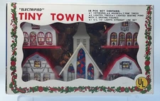 Vintage Electrified Tiny Town With Pond W/ Light Cord