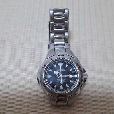 Seiko 8F35-0030 Vintage Perpetual Date Scuba Quartz Mens Auth