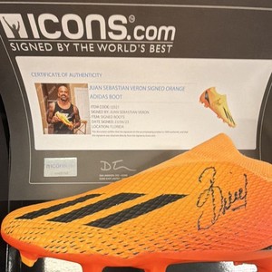Juan Sebastian Veron Authentic signed boot