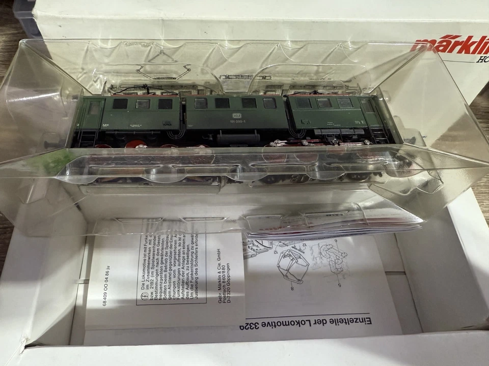 Marklin HO 3329 Electric Locomotive BR191 - New in Box with All Packaging - Image 3 of 3