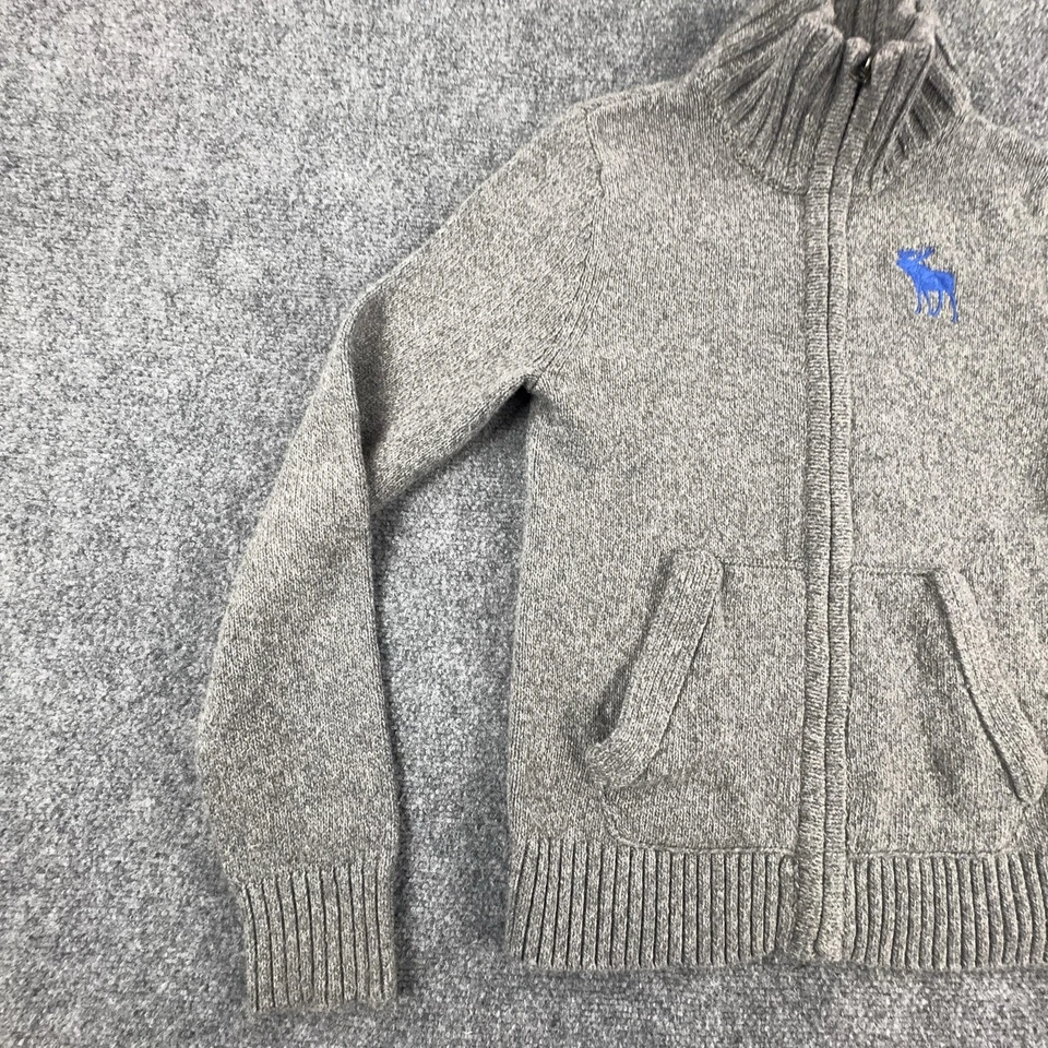 Suéter Abercrombie Niños Juveniles XL Gris Cremallera Completa Cuello Simulado Tejido Azul Alce Logo Foto 2 de 4