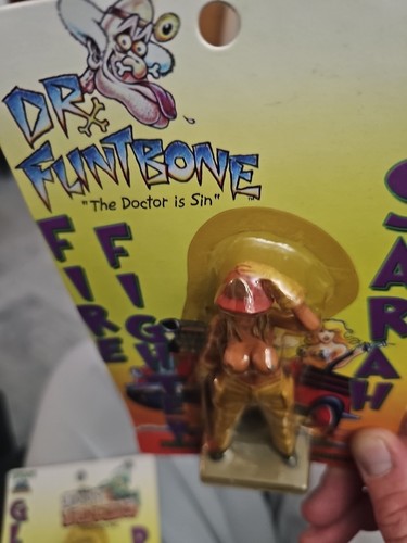 Jimmy Flintstone FireFighter Sarah #DRFP01 Dr Flintbone 1:18 Figure NOS ~ JS-16 - Picture 7 of 8