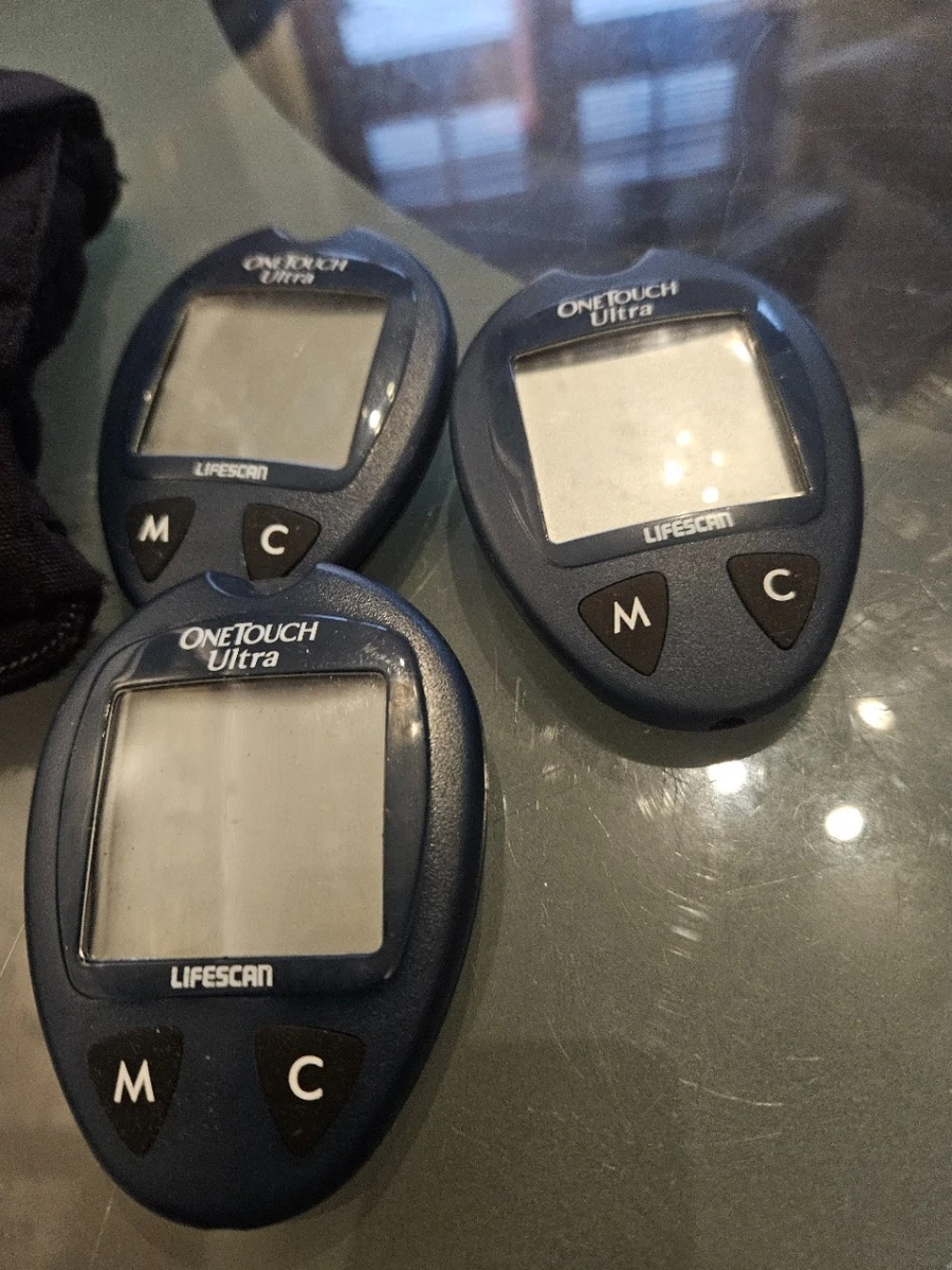 3 × One Touch Ultra y estuche - Sistema de monitoreo de glucosa en sangre
