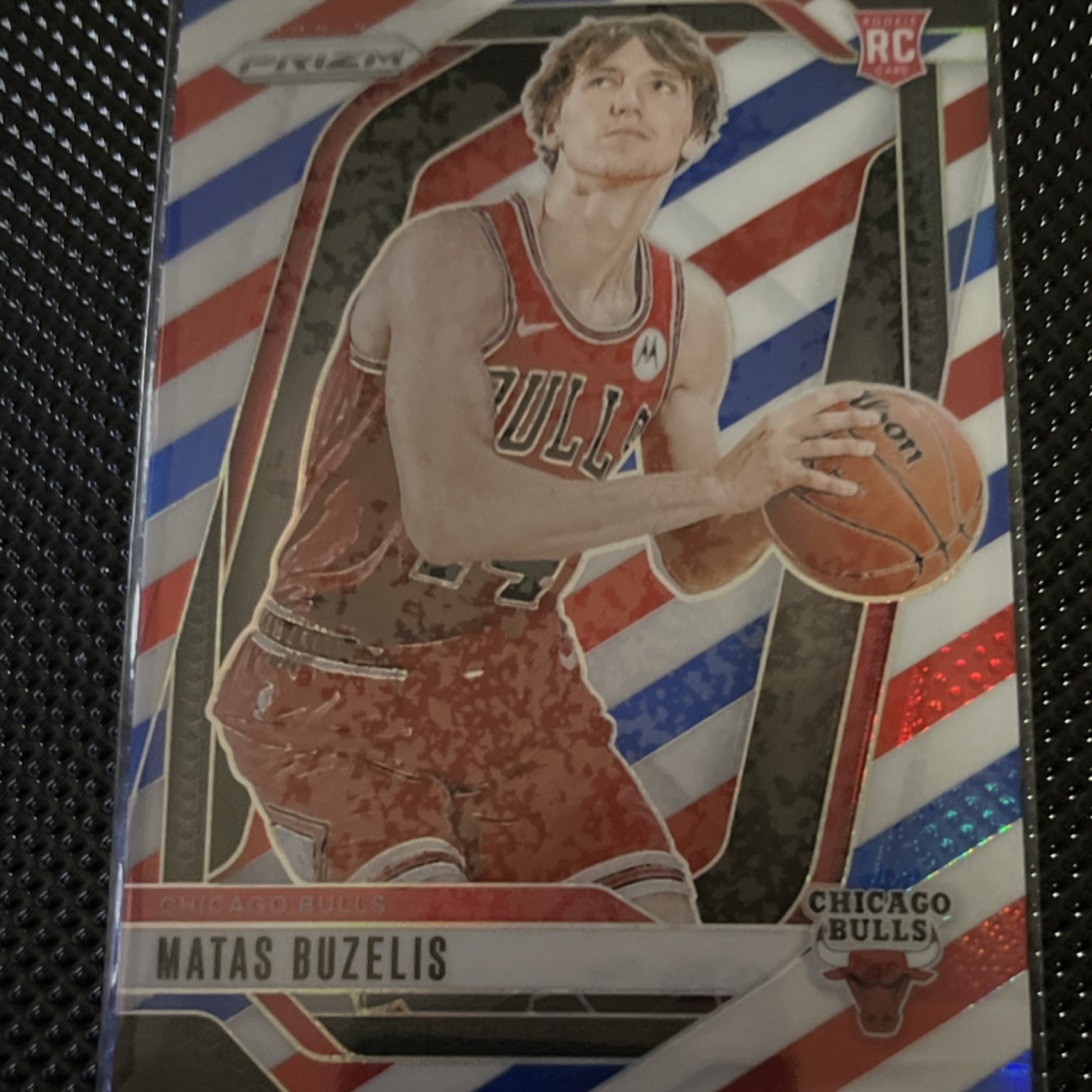 Panini 2024-25 Prizm Red White & Blue Rookie Matas Buzelis #252 Bulls