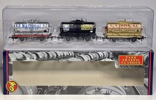Bachmann 33-526 Tank Traffic Classics 3 Pack National Benzole Wagons - OO Gauge