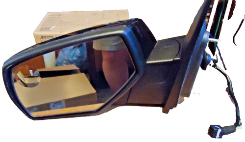 2014-2018 Chevy Gmc Silverado Sierra    Side View Mirror    Left side
